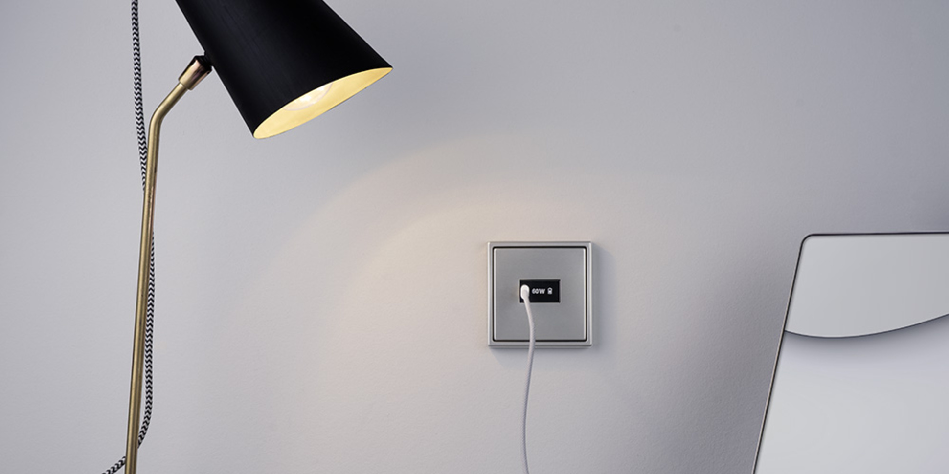 Ladegerät USB PD 60 bei EKS Elektro-, Kommunikations-und Sicherheitstechnik Rieth GmbH in Oberhosenbach