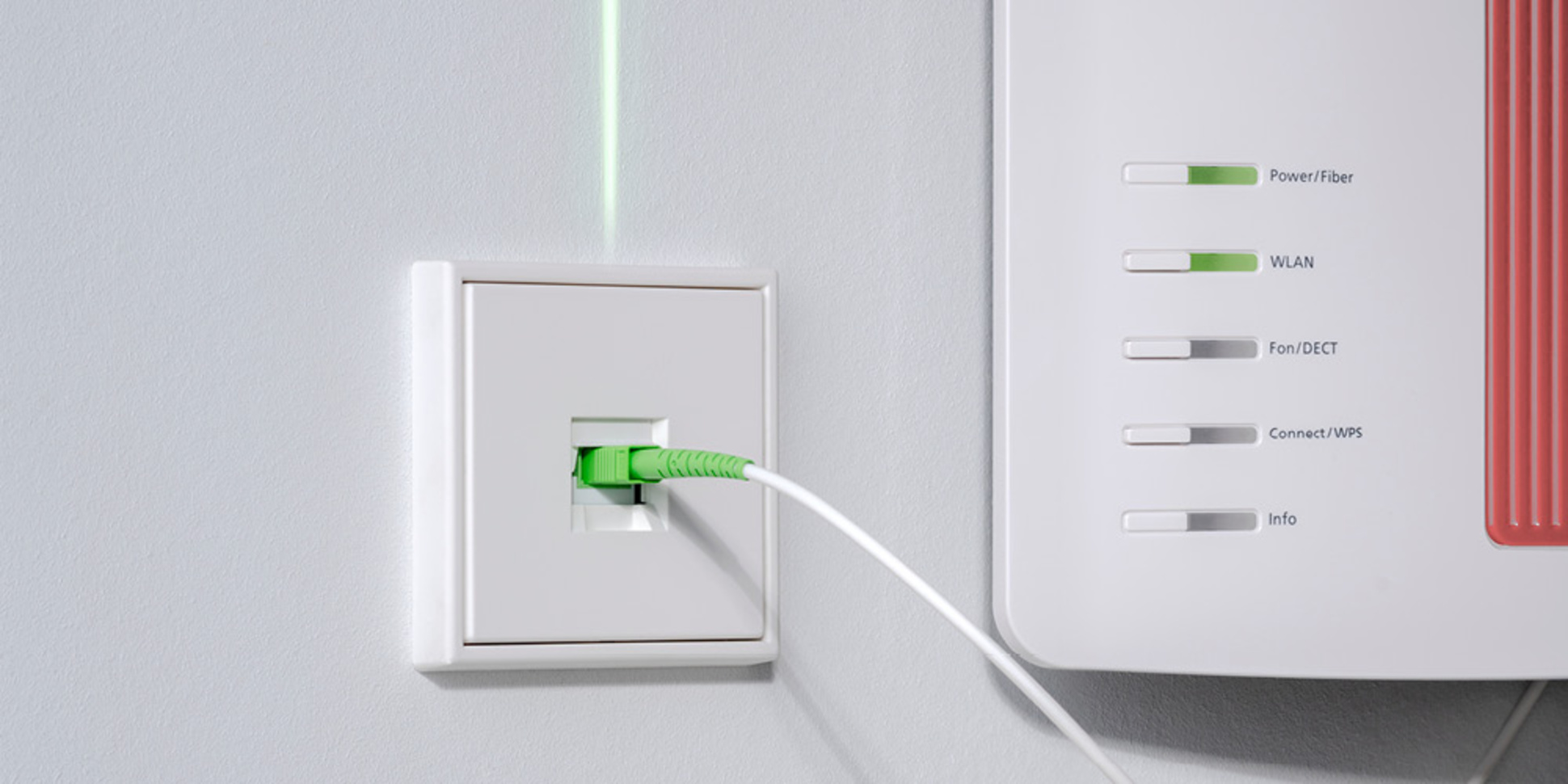 Die neuen Glasfaser-Anschlussdosen bei EKS Elektro-, Kommunikations-und Sicherheitstechnik Rieth GmbH in Oberhosenbach