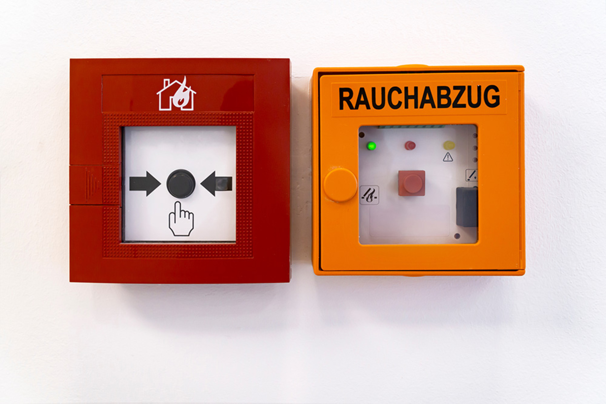 Rauchwärme­abzug bei EKS Elektro-, Kommunikations-und Sicherheitstechnik Rieth GmbH in Oberhosenbach